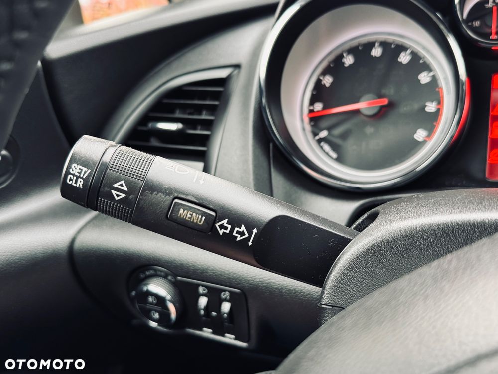 Opel Astra 1.4 Turbo Cosmo - 29