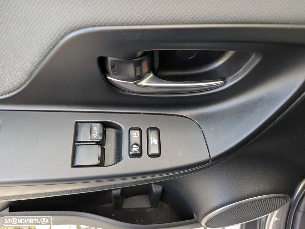 Toyota Yaris 1.5 HSD Comfort - 6