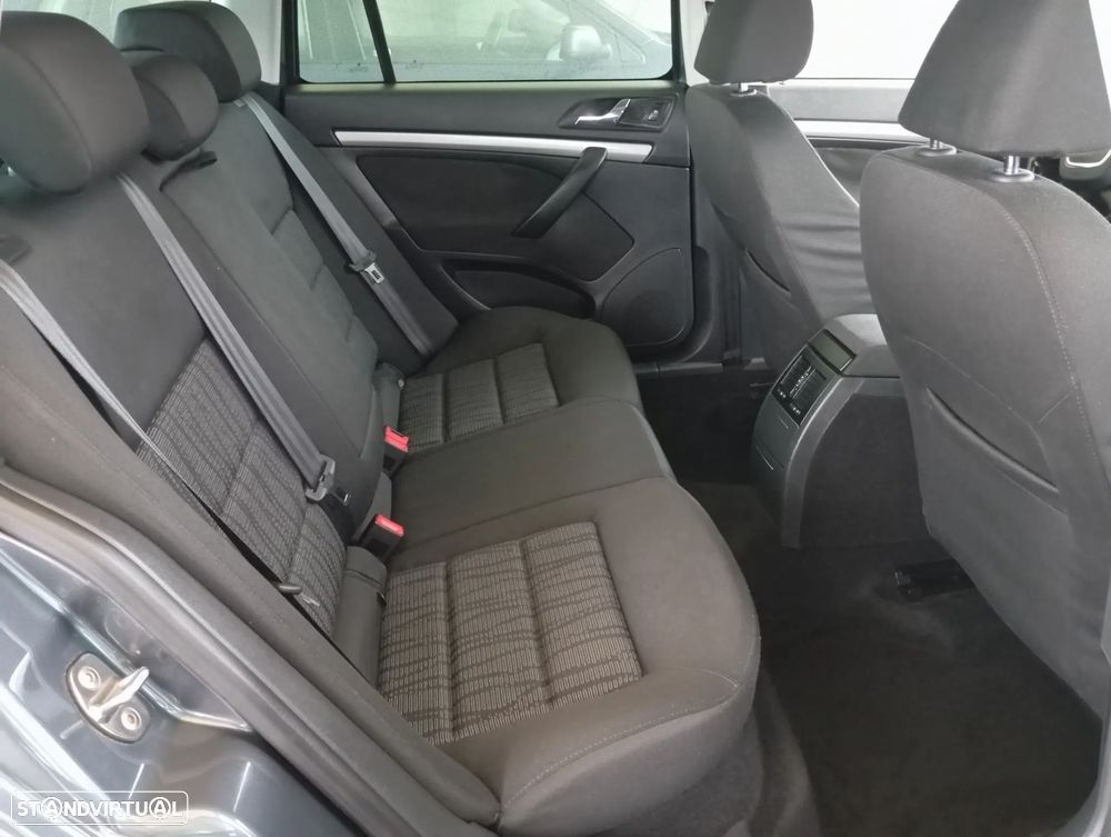 Skoda Octavia Break 1.6 TDi Elegance Pack - 4