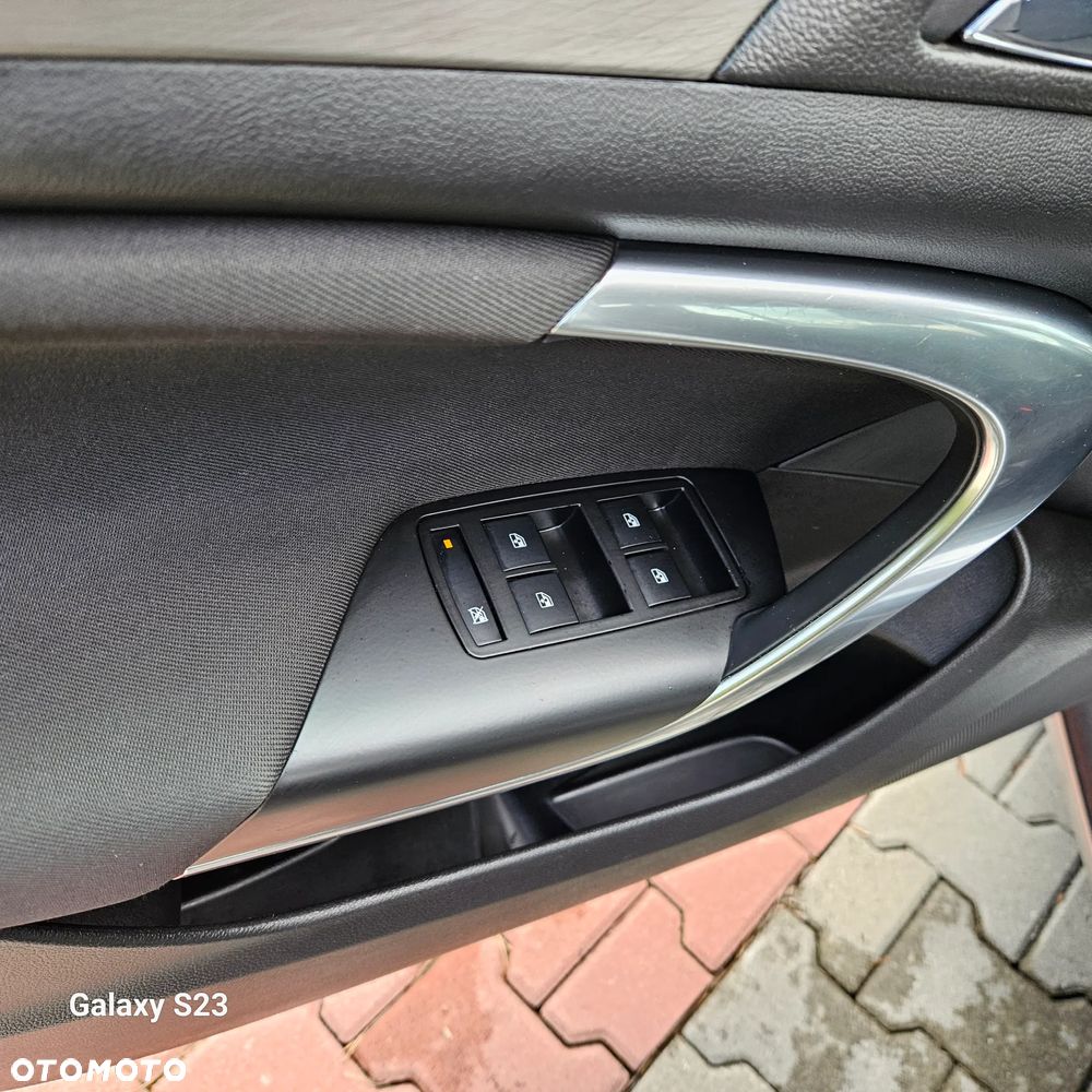 Opel Insignia 1.6 Design Edition - 17