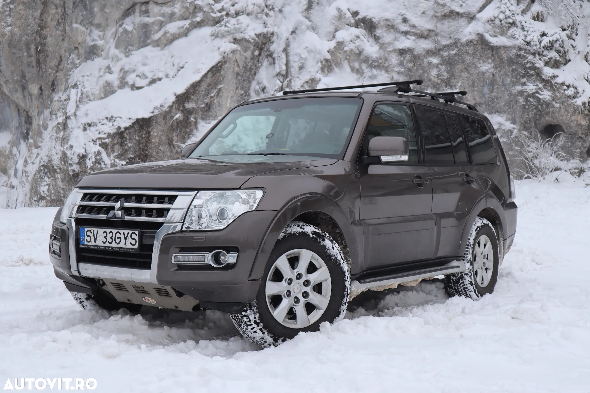 Mitsubishi Pajero - 21