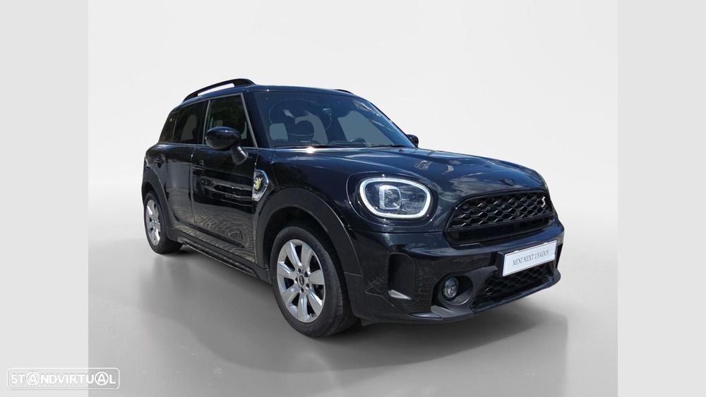 MINI Countryman Cooper SE Premium Classic Auto - 4