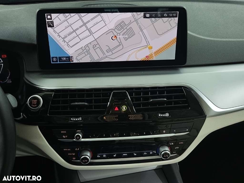 BMW Seria 5 520i AT MHEV - 17
