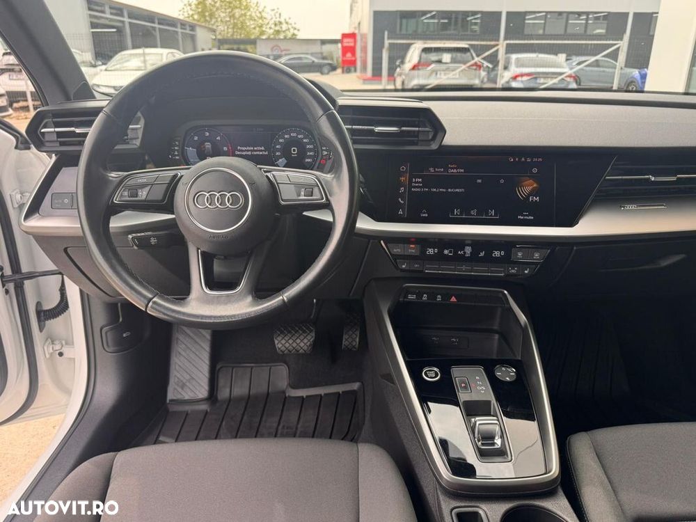 Audi A3 Sportback 2.0 TDI S tronic Basic - 13