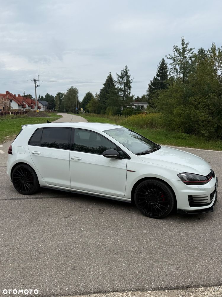 Volkswagen Golf - 3