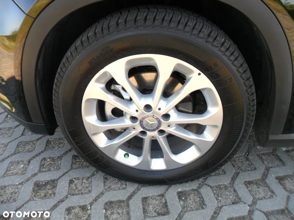 Mercedes-Benz GLA - 9