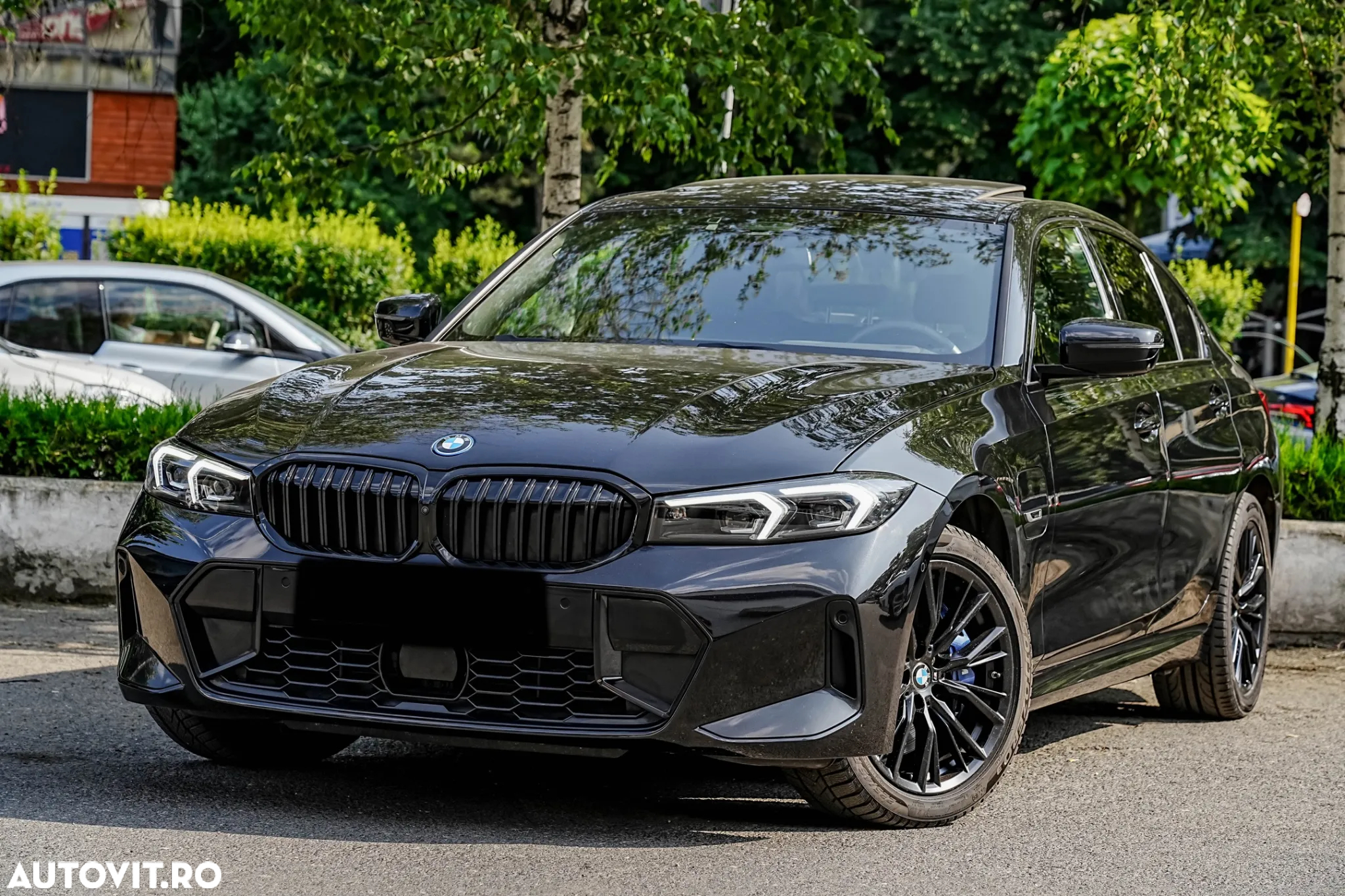 BMW Seria 3 330e Aut. M Sport - 3