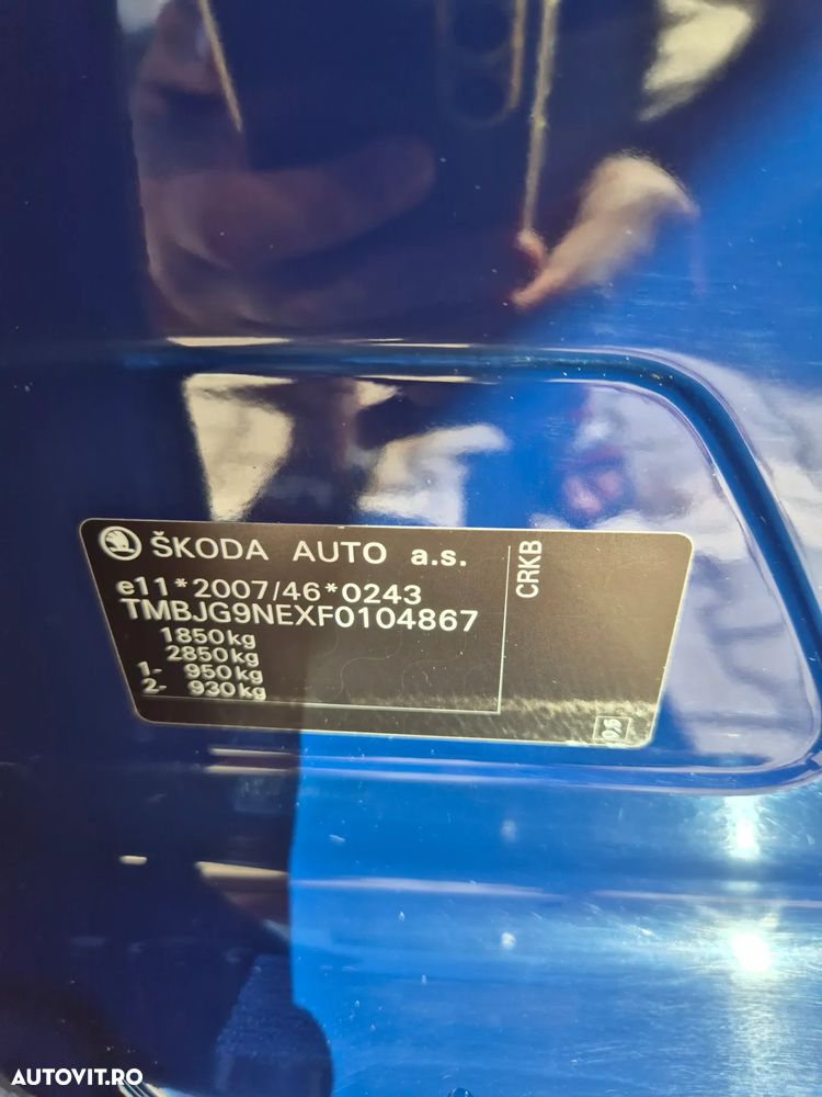 Skoda Octavia Combi 1.6 TDI GreenLine - 8