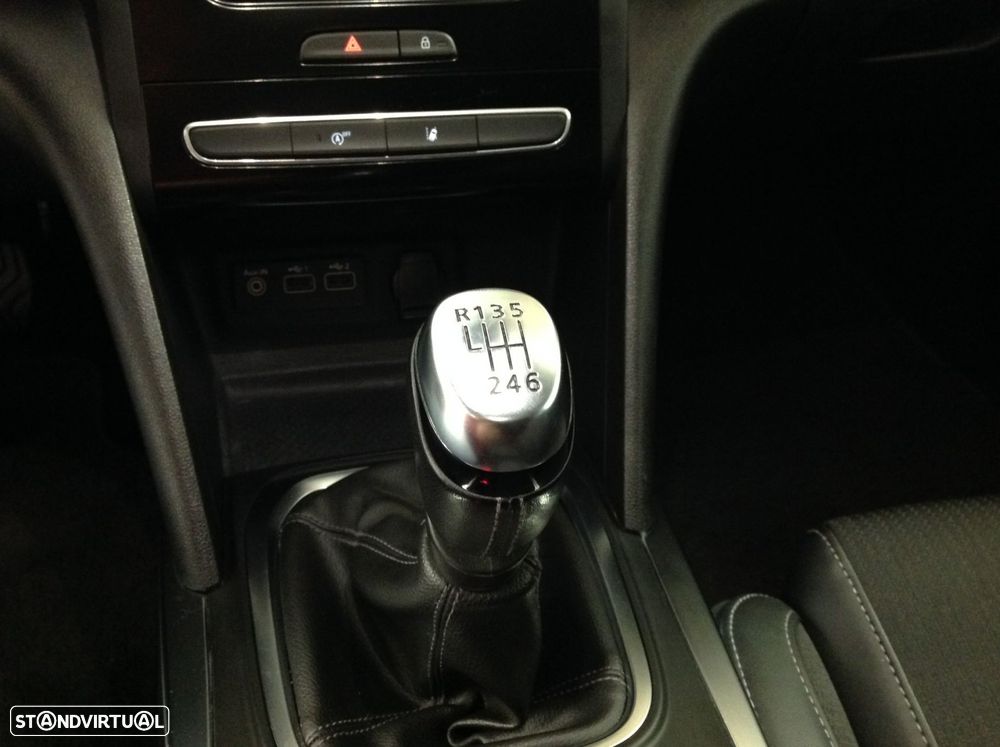 Renault Mégane Sport Tourer 1.5 Blue dCi Limited C/PM+Pneu - 43