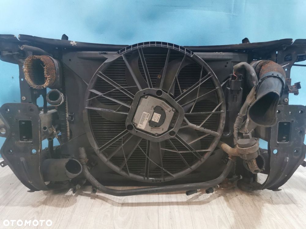 Mercedes E-Klasa W211 02/06 pas wzmocnienie chłodnice 3.0 Diesel - 4