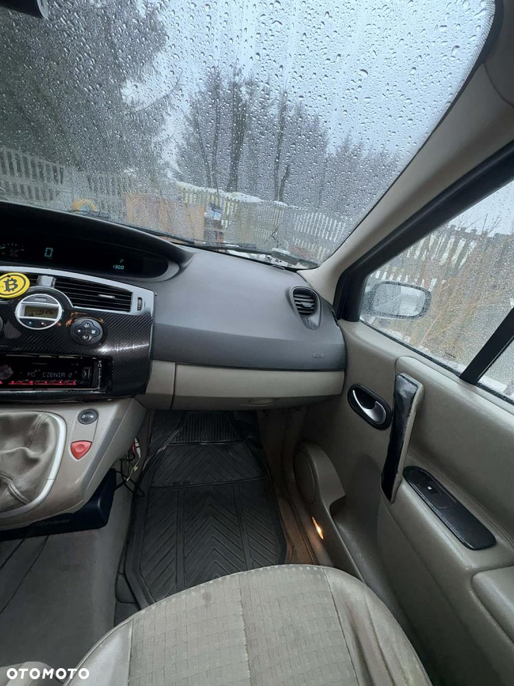 Renault Scenic 1.9 dCi Confort Authentique - 9