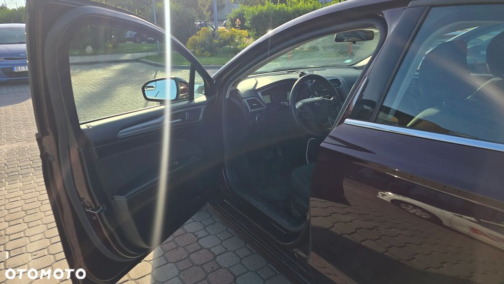 Ford Fusion - 5