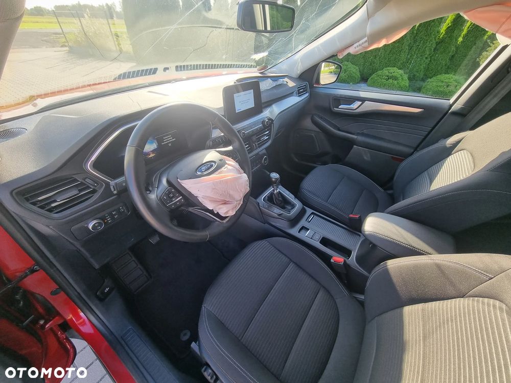 Ford Kuga 1.5 EcoBoost TITANIUM - 11