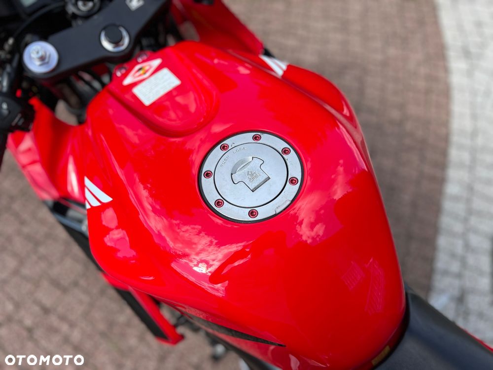 Honda CBR - 32
