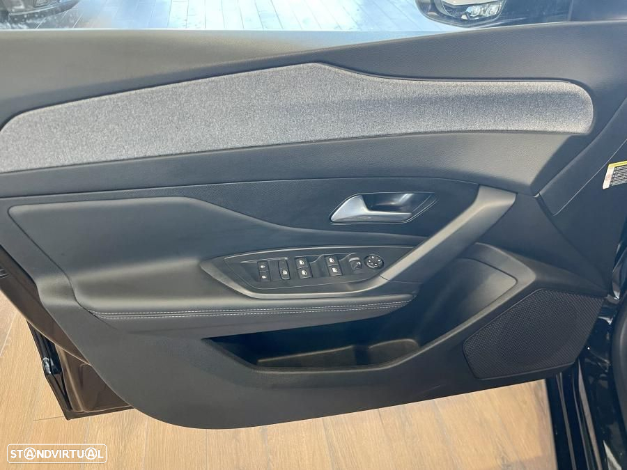 Peugeot 308 SW 1.2 PureTech Allure Pack - 25
