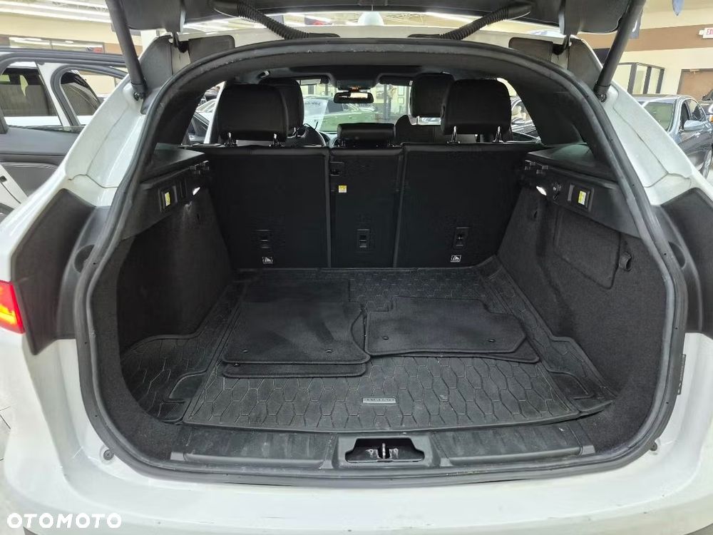 Jaguar F-Pace 2.0 i4D AWD R-Sport - 24