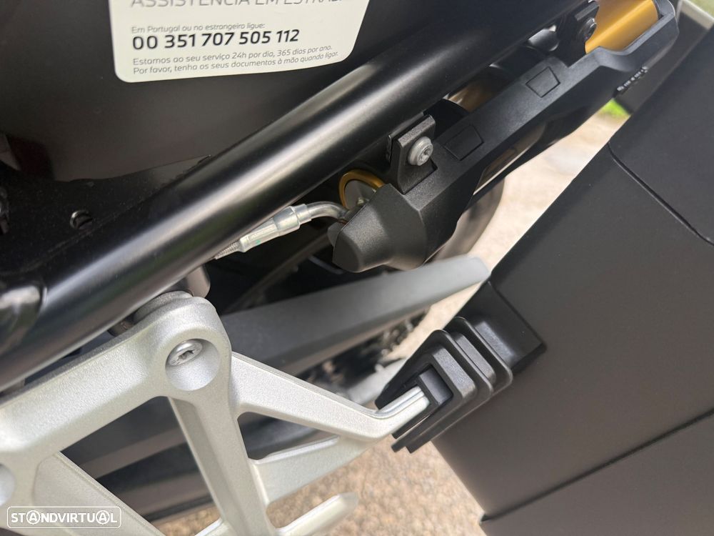 BMW F 800 GS Triple Black - 4