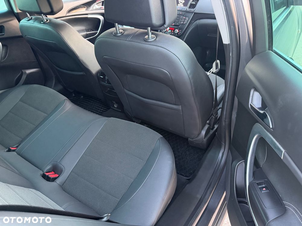 Opel Insignia 2.0 CDTI - 12