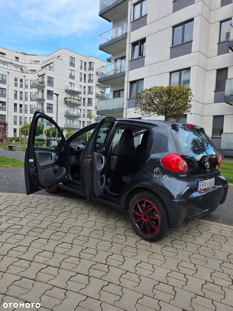 Toyota Aygo - 10