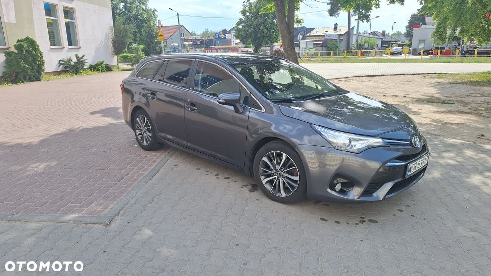 Toyota Avensis - 5