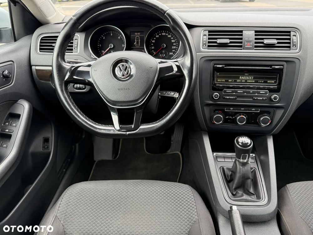 Volkswagen Jetta 2.0 TDI DPF Comfortline - 21