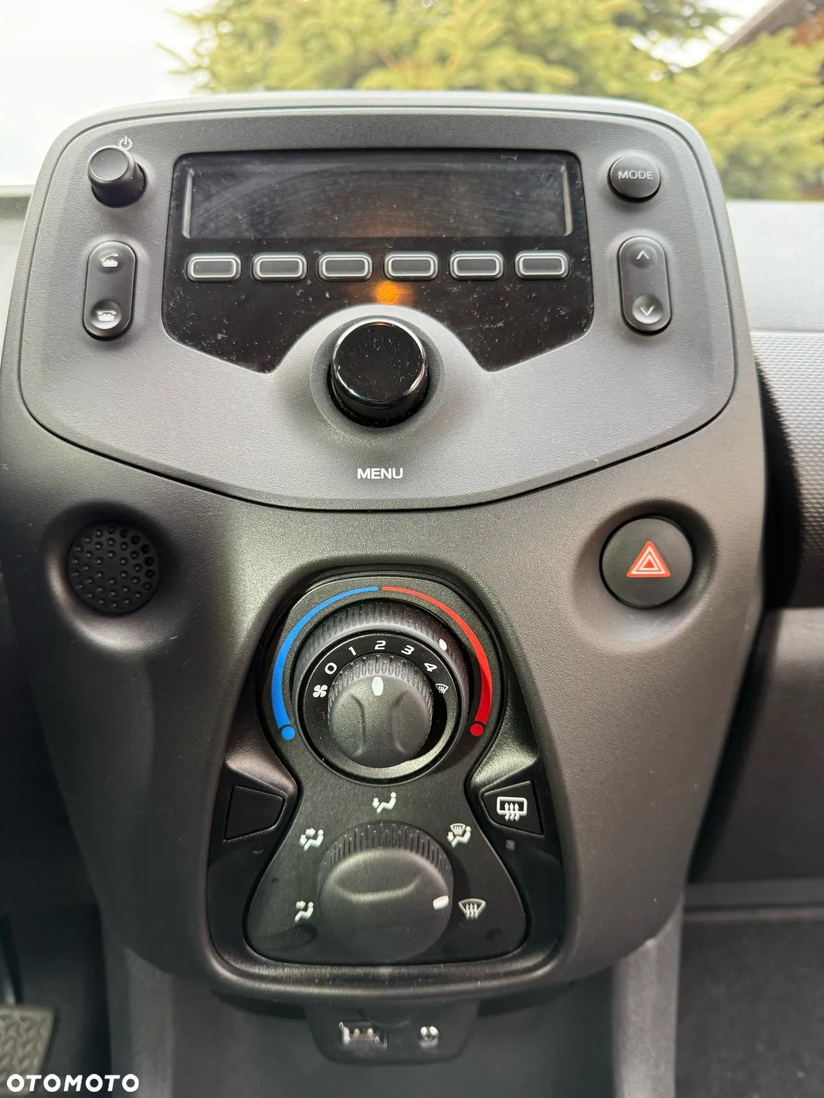 Toyota Aygo x-play - 22