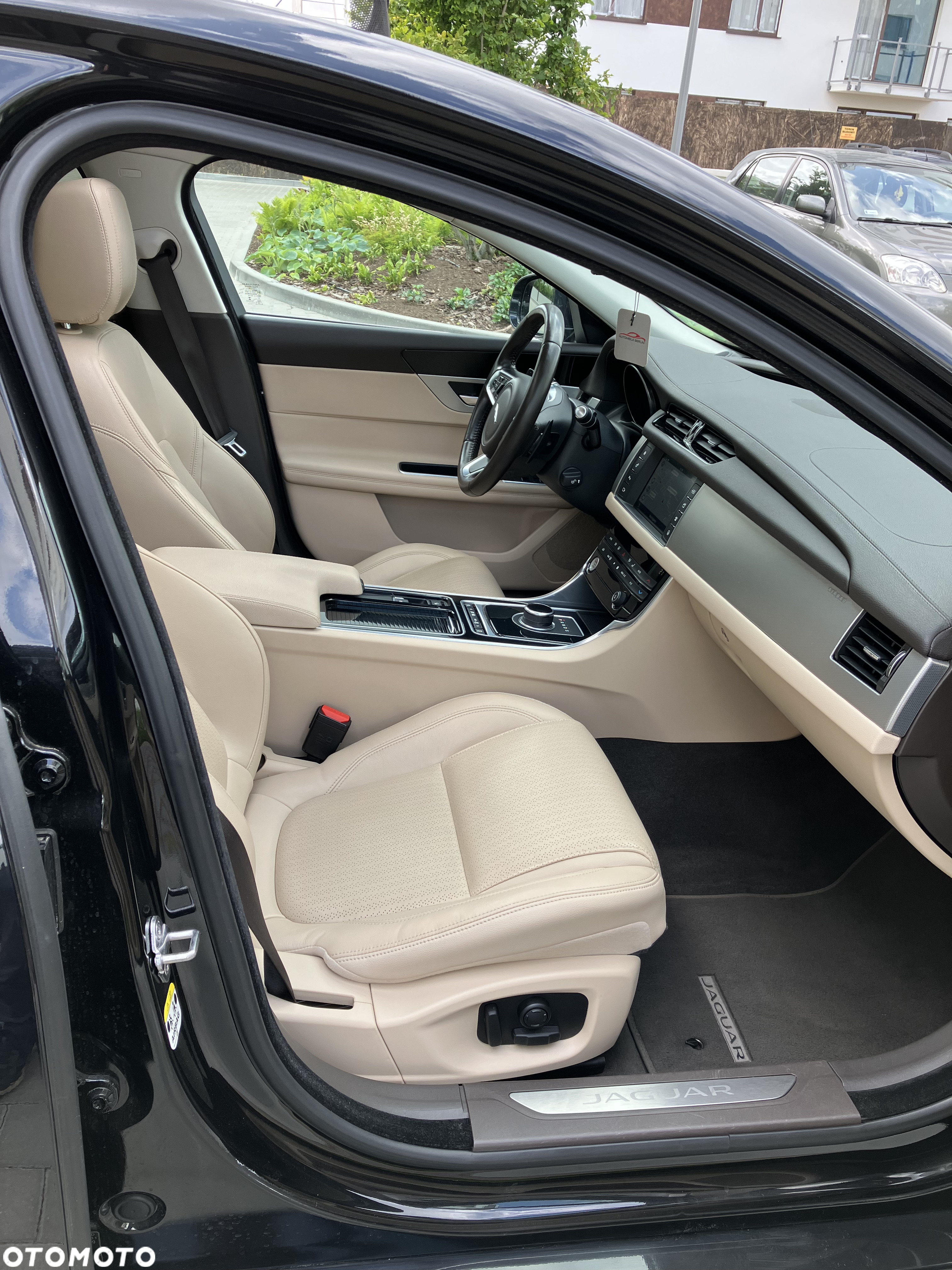 Jaguar XF 25t AWD Prestige - 21