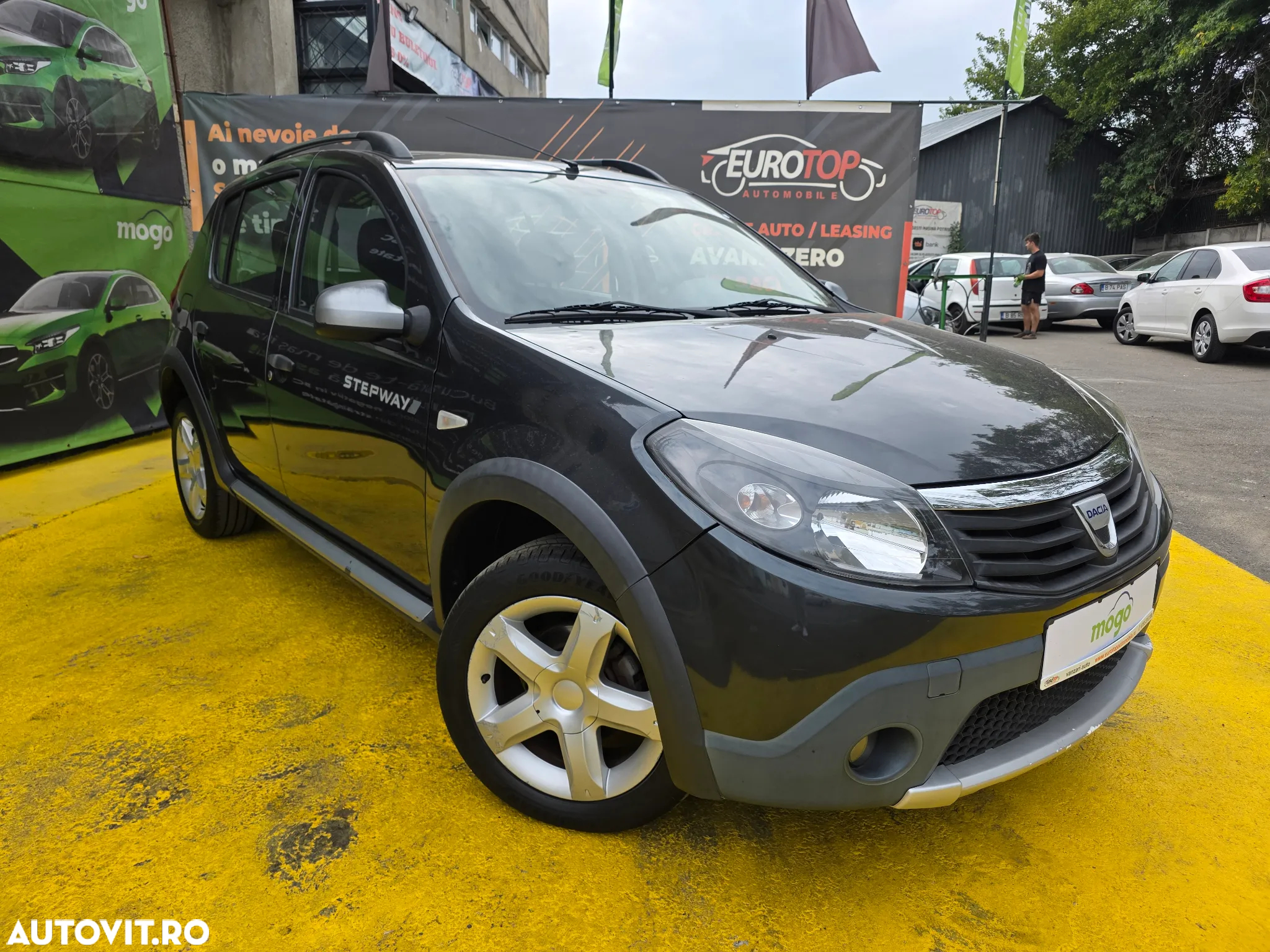 Dacia Sandero 1.6 MPI Stepway - 3