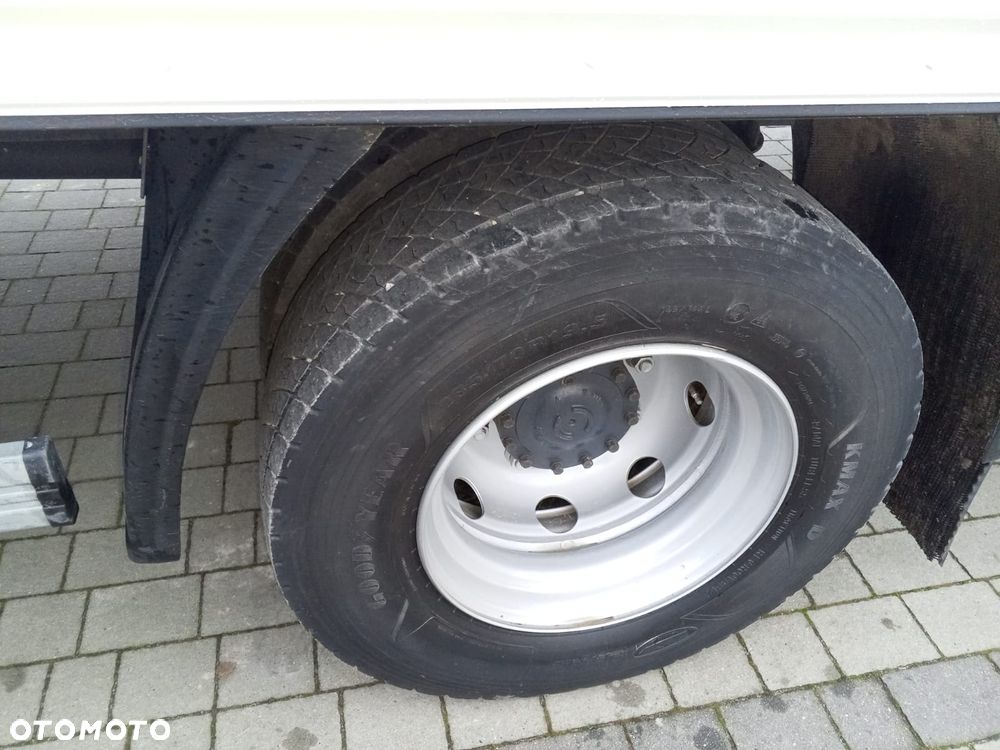 Renault MIDLUM ŁADOWNOŚĆI 7 TON /ZAWIESZENIE PNEUMACZYCZNE/WINDA / FRANCJA - 20