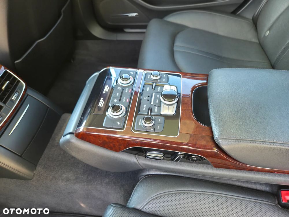 Audi A8 4.2 FSI L Quattro - 13