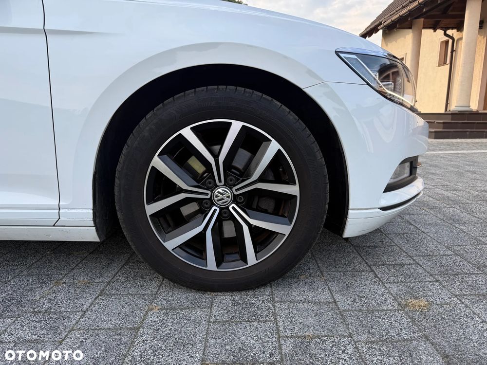 Volkswagen Passat - 10
