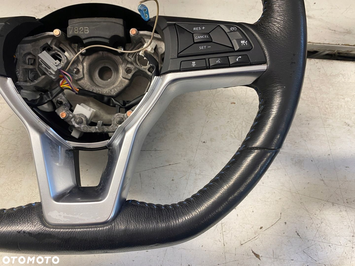 NISSAN QASHQAI J11 LIFT KIEROWNICA SKÓRA MULTI - 2