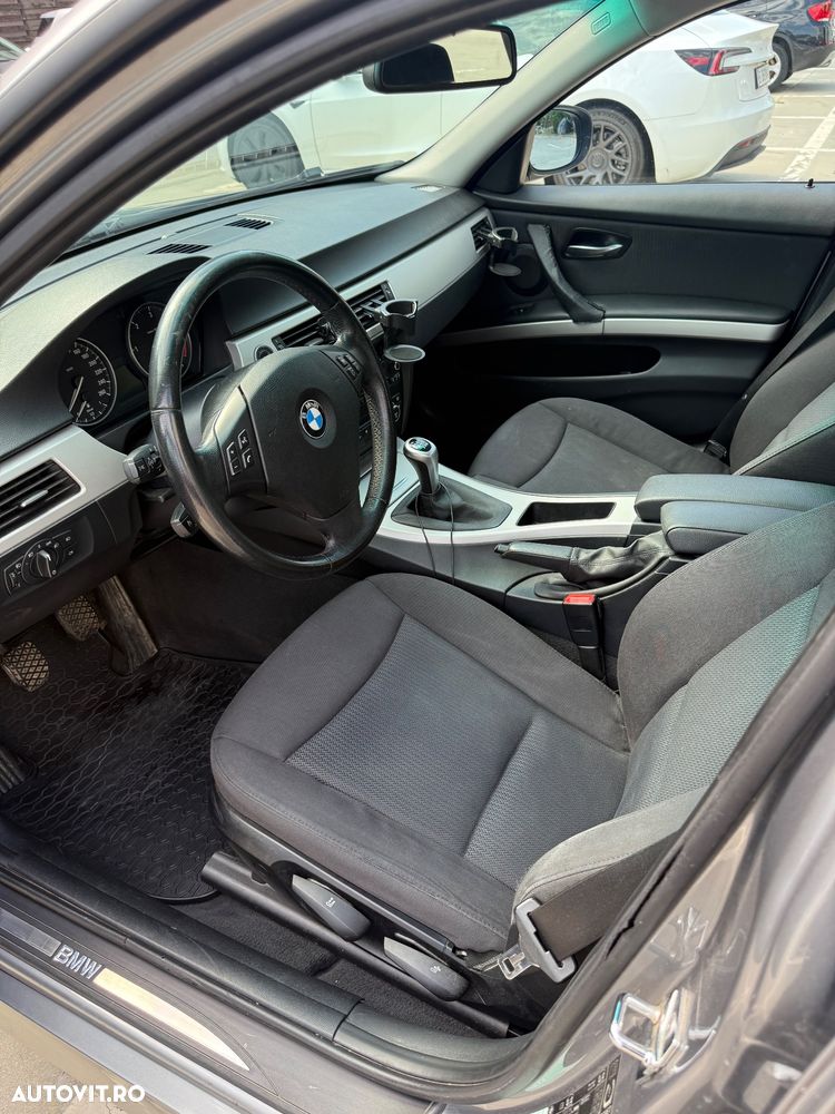 BMW Seria 3 320d - 10