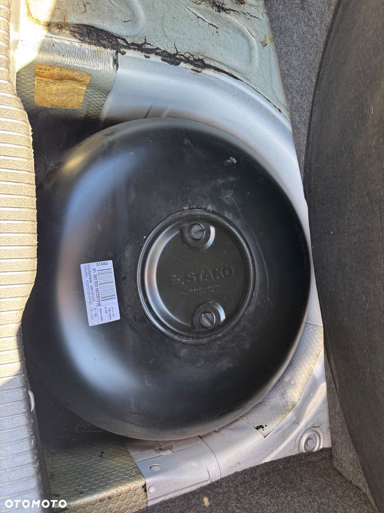 Volkswagen Golf 1.6 - 13