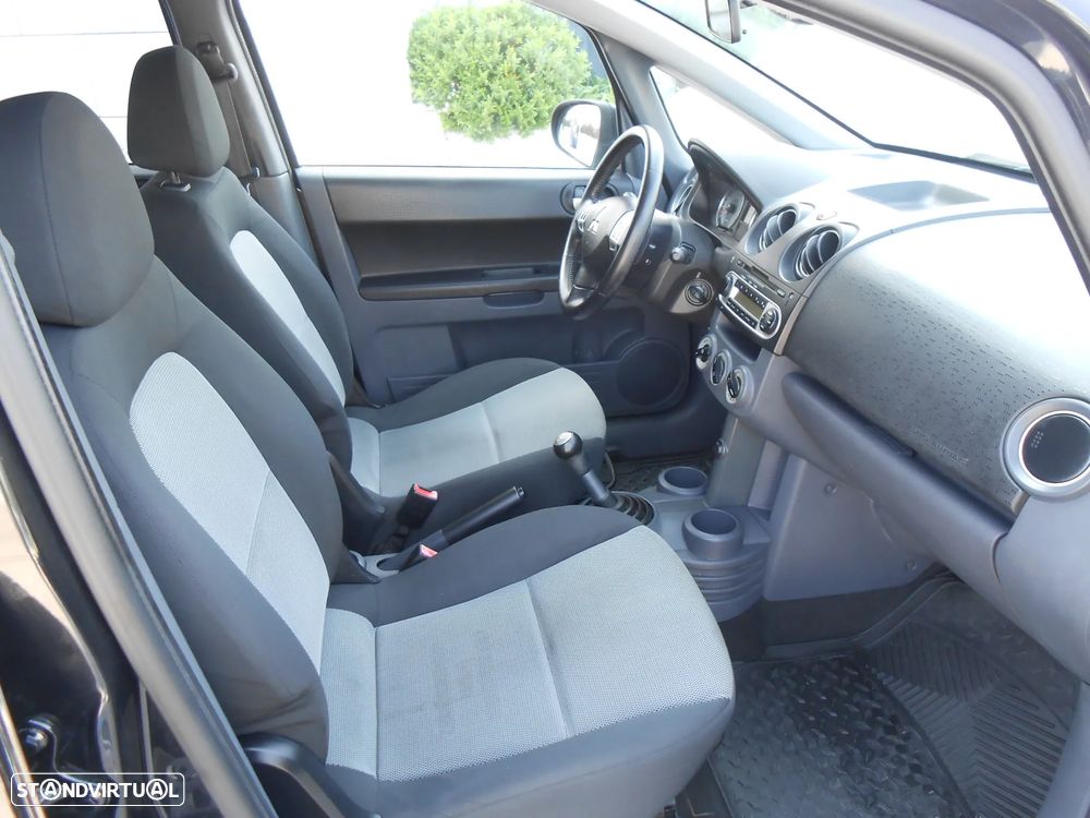 Mitsubishi Colt - 27