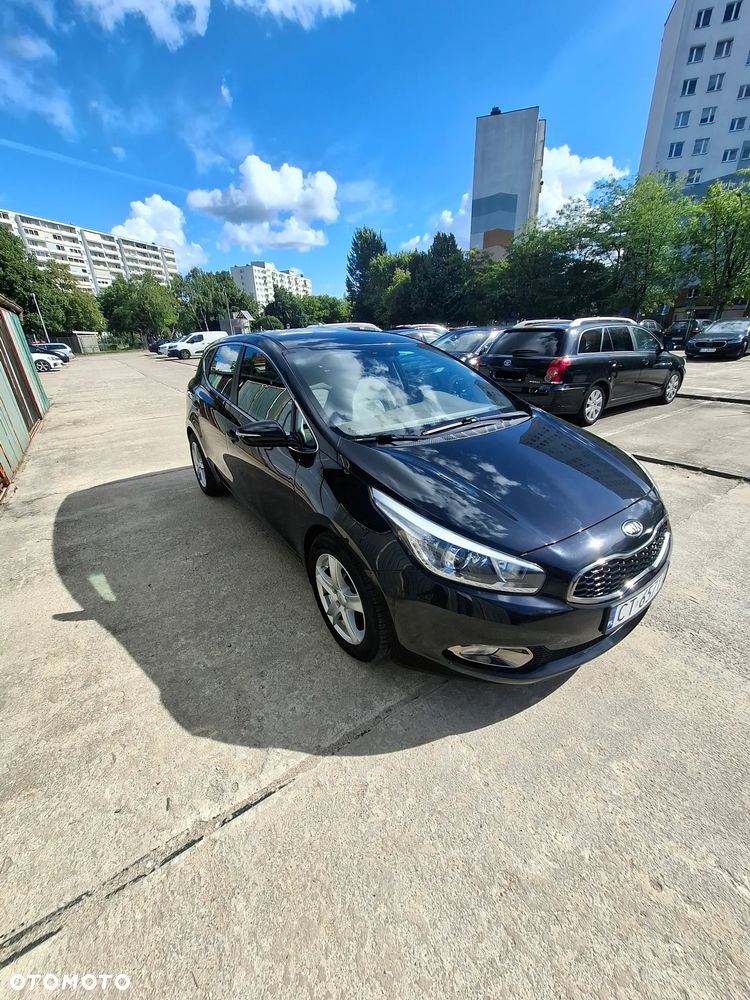 Kia Ceed 1.6 GDI L - 1