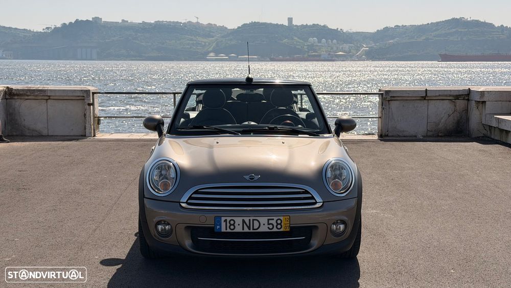 MINI Cabrio - 2