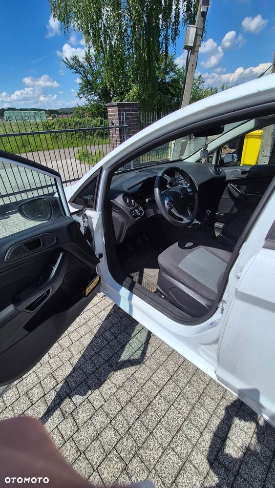 Ford Fiesta - 9