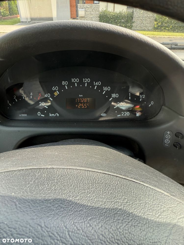 Mercedes-Benz Vaneo 1.7 CDI Trend - 9