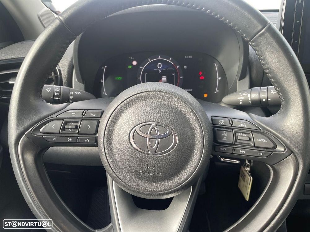 Toyota Yaris Cross 1.5 HDF Comfort Plus - 13