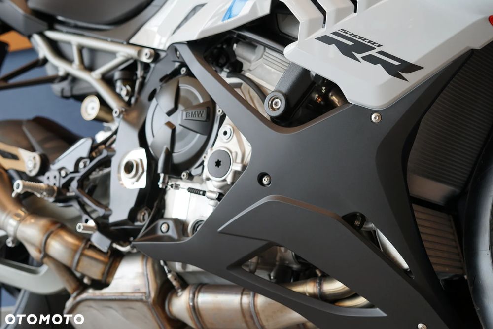 BMW S - 25