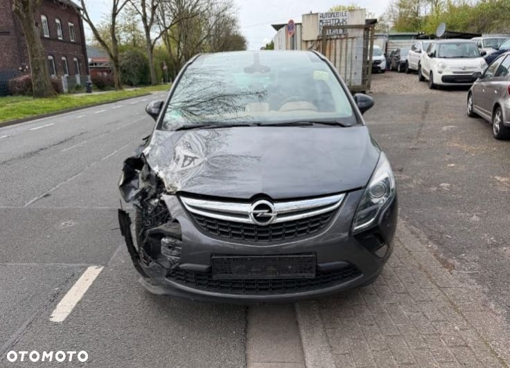 Opel Zafira - 1