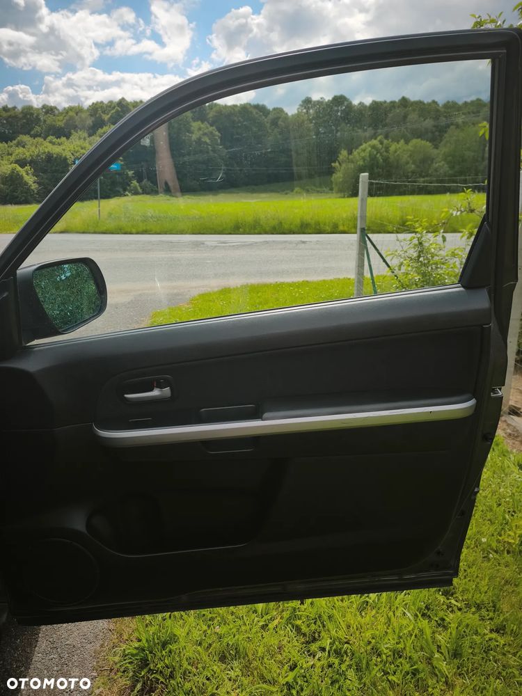 Suzuki Grand Vitara 1.9 DDiS Comfort - 24