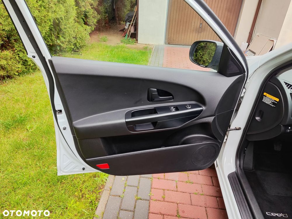 Kia Ceed 1.4 CVVT - 9