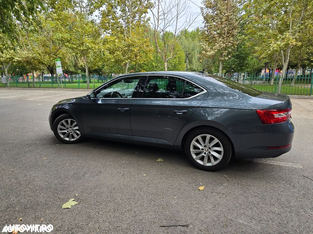 Skoda Superb 1.4 TSI DSG Ambition - 15