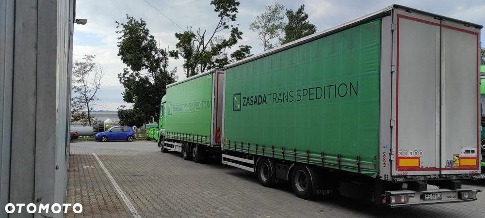 Mercedes-Benz ACTROS - 3