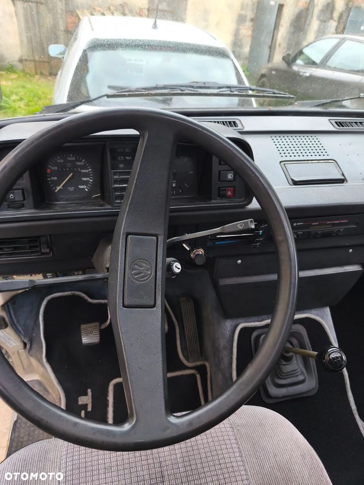 Volkswagen Transporter - 12