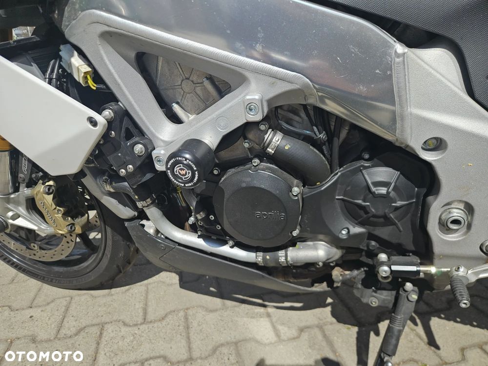 Aprilia Tuono - 14