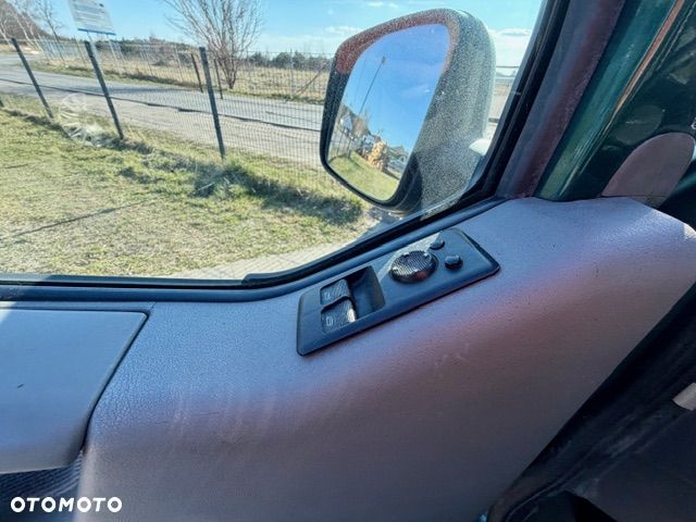 Volkswagen Multivan - 5