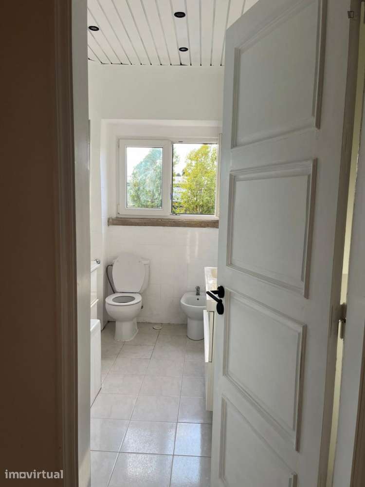 Quarto - localizado em Alvalade Lisbon - Grande imagem: 4/14